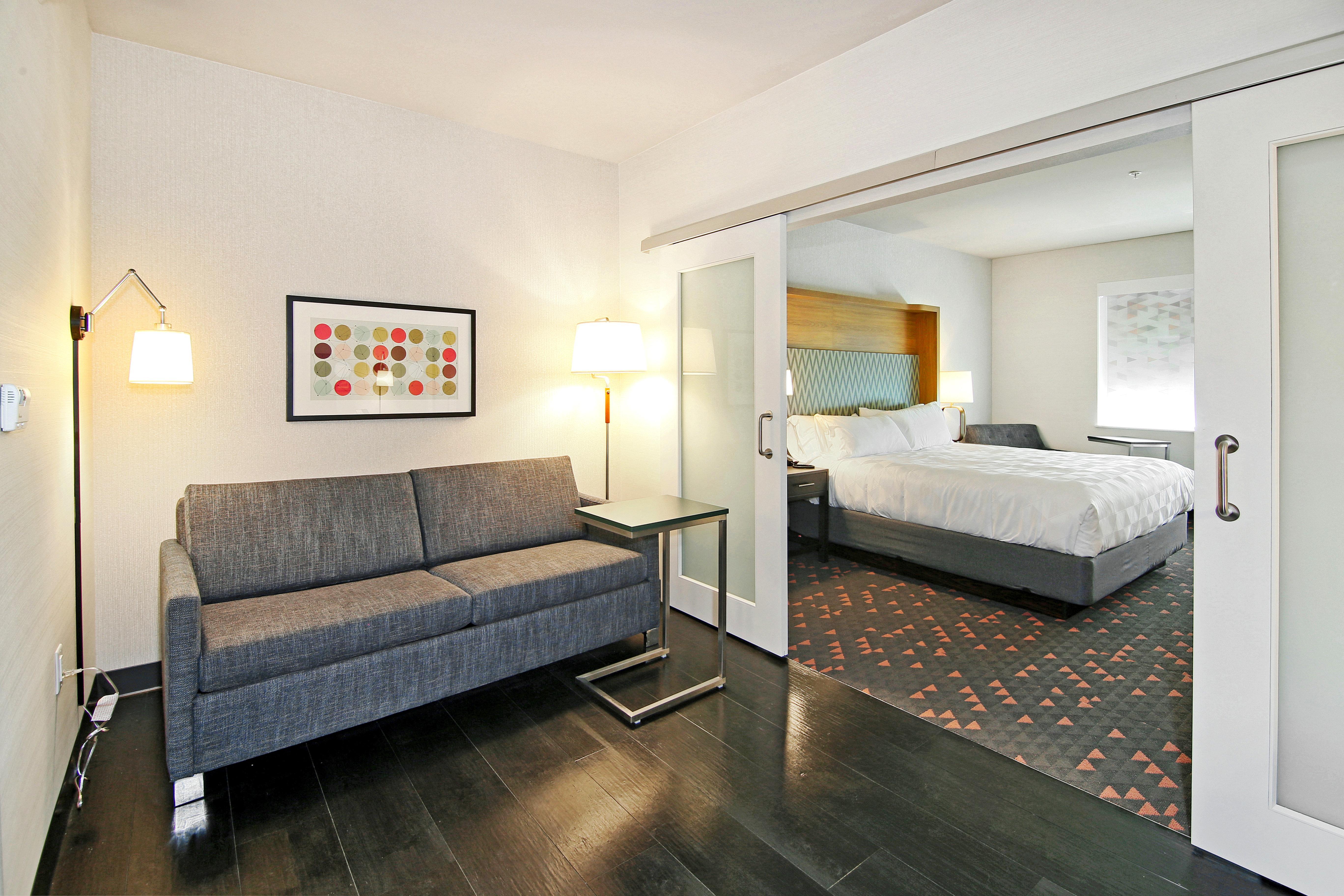 & - Airport North By Ihg Calgary