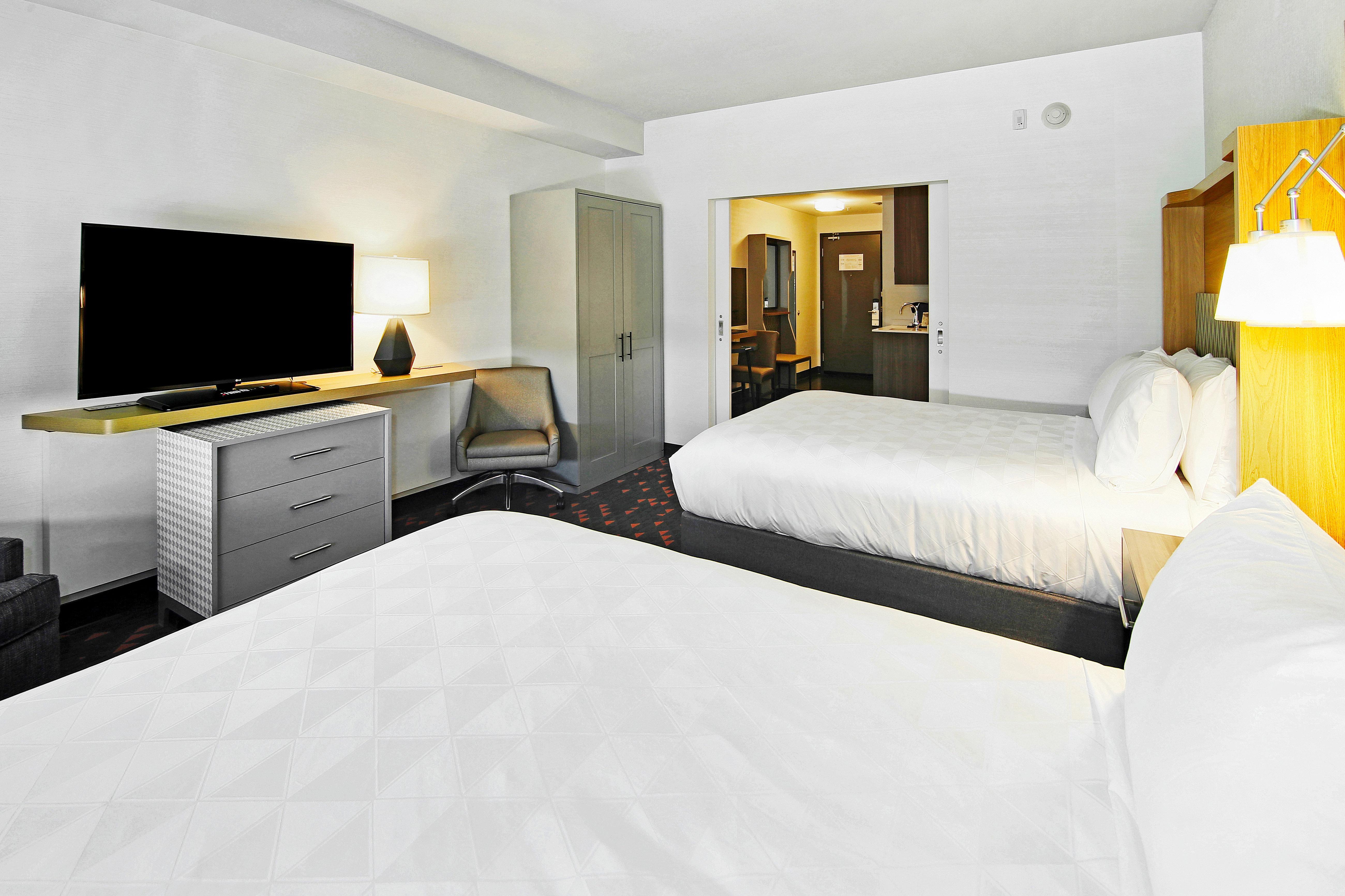 & - Airport North By Ihg Calgary