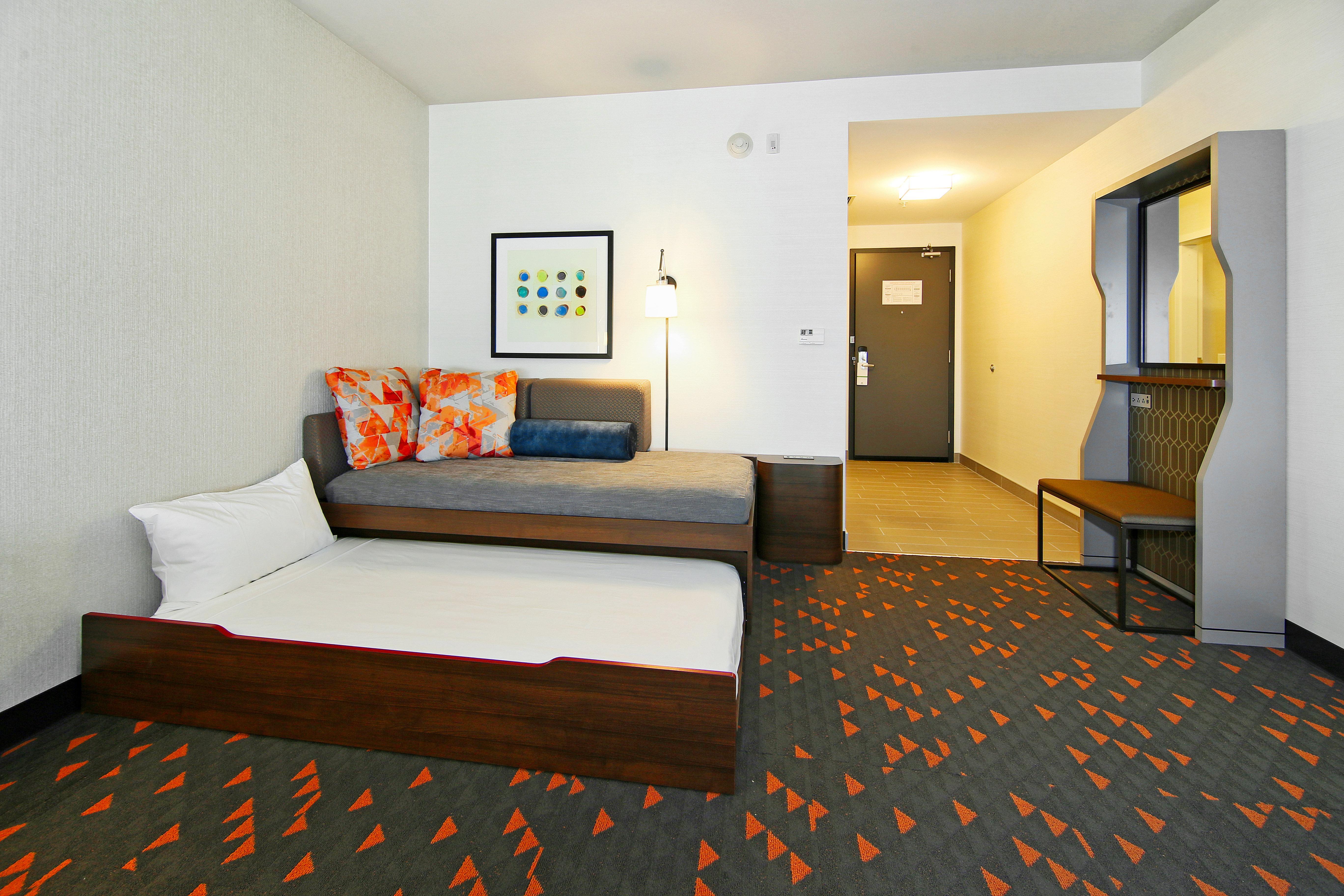 & - Airport North By Ihg 3*