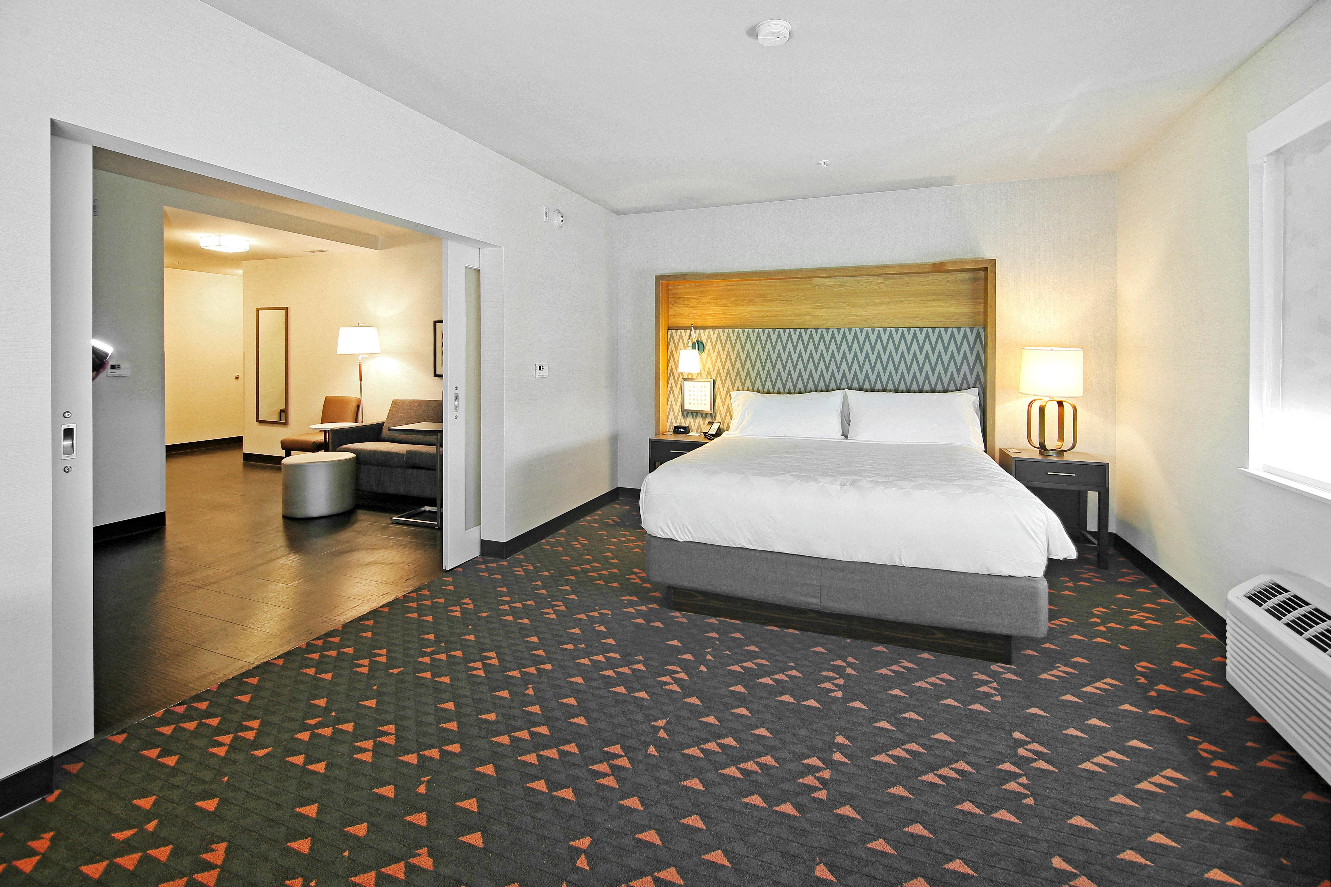 & - Airport North By Ihg