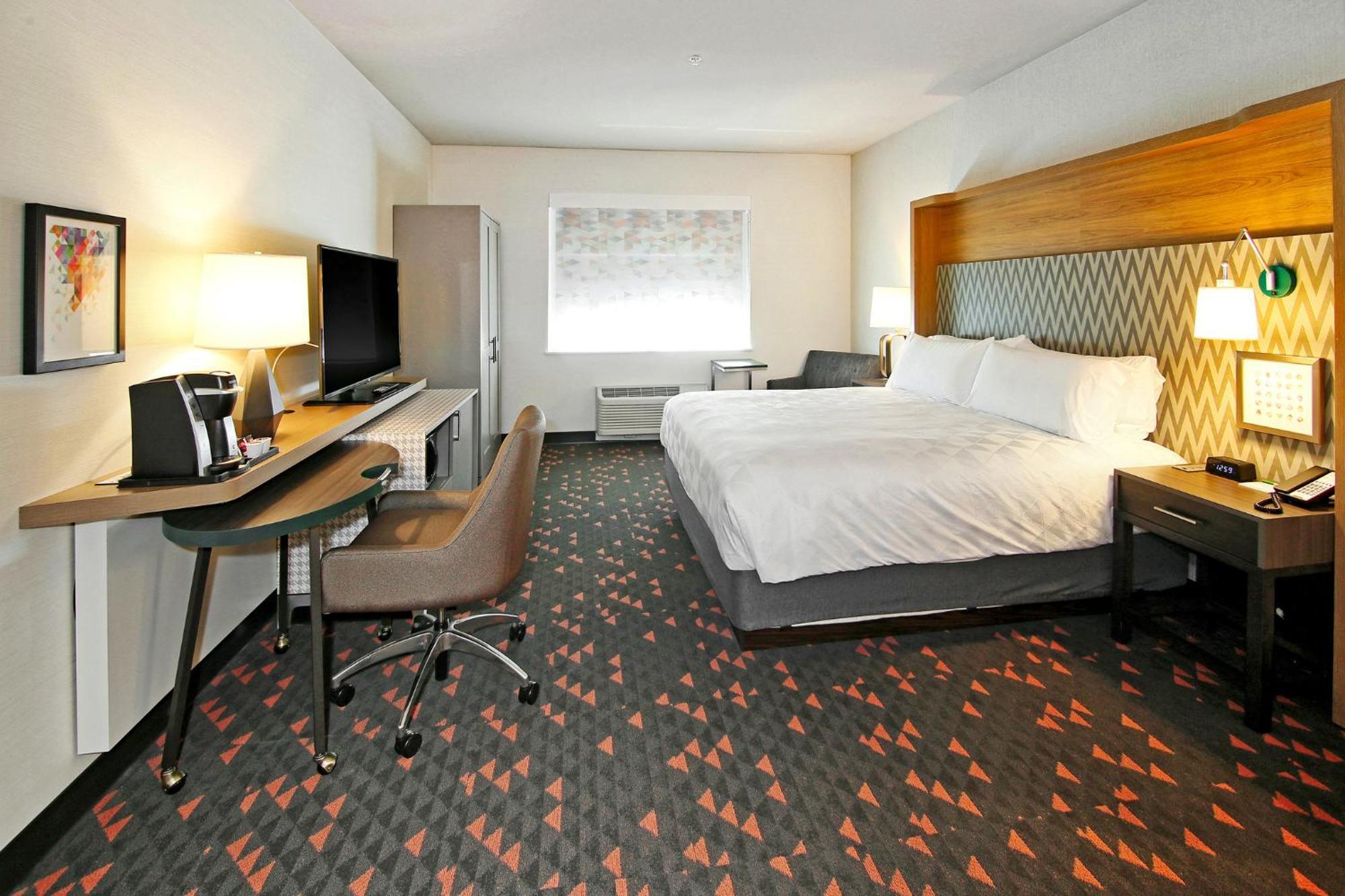 & - Airport North By Ihg Hotel Calgary