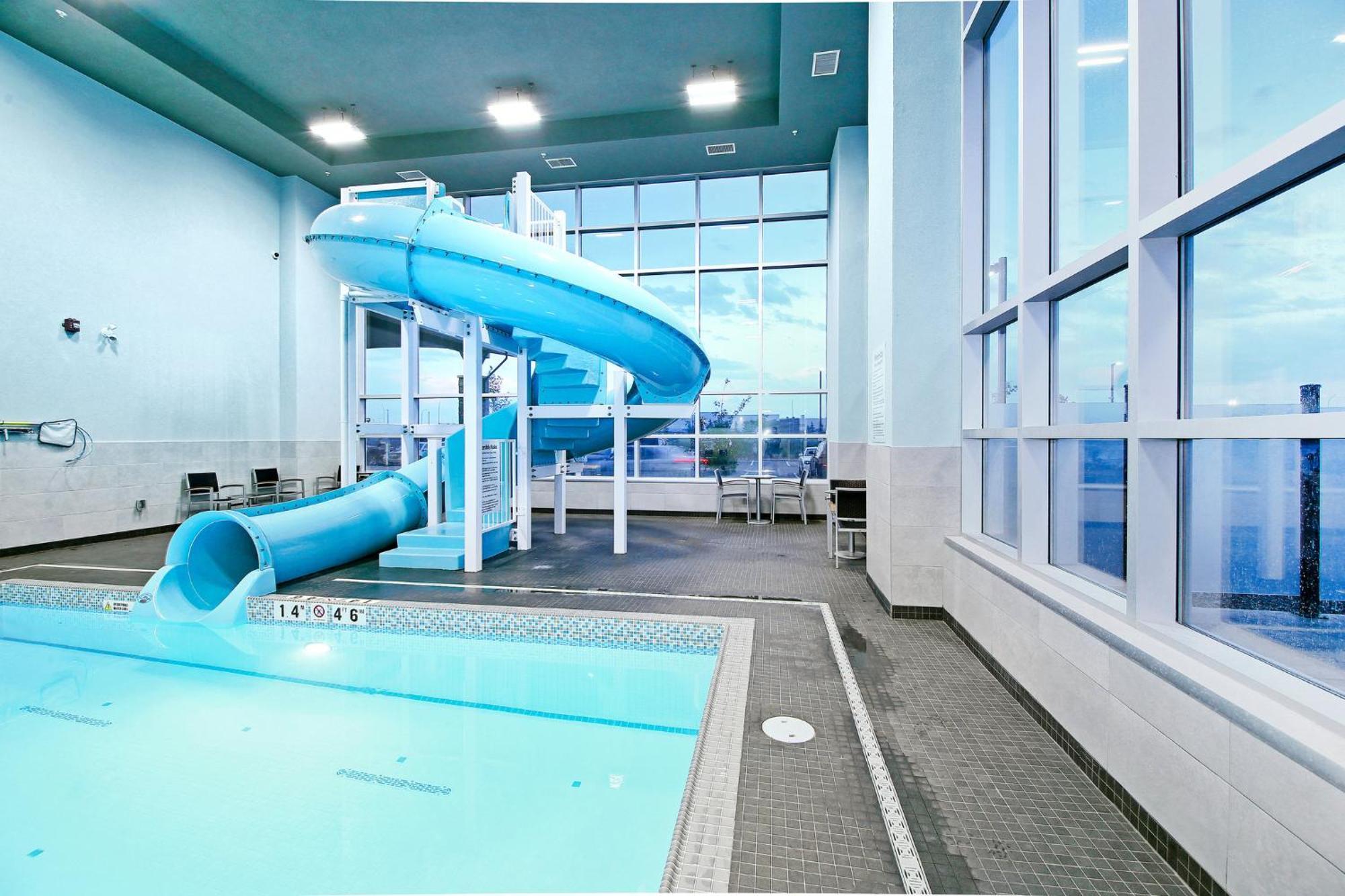 & - Airport North By Ihg Hotel Calgary